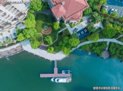 而位于其南翼的东海闲湖城·御龙湾·云